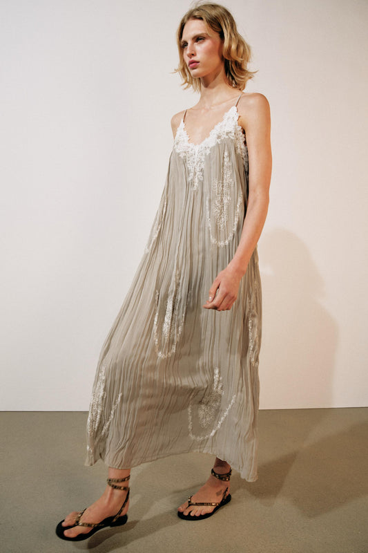 #E1D1CF, Gris / Beige